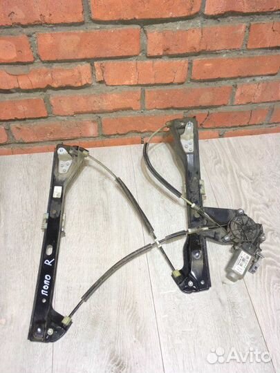 Электростеклоподъемник передний правый Volkswagen