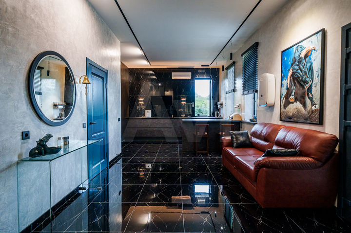 Дом 300 м² на участке 6 сот.