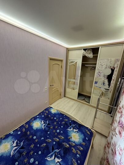 2-к. квартира, 43 м², 1/3 эт.