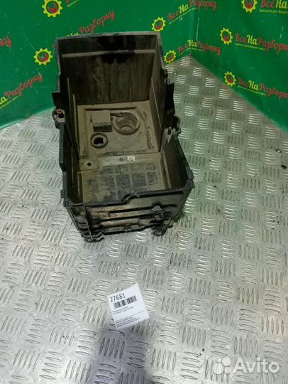 Площадка полка акб Ford Focus 2 седан 1.8 2008