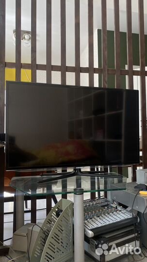 Телевизор samsung smart tv 3D 42 дюйма