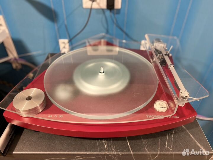 Проигрыватель винила Thorens TD 309 Red