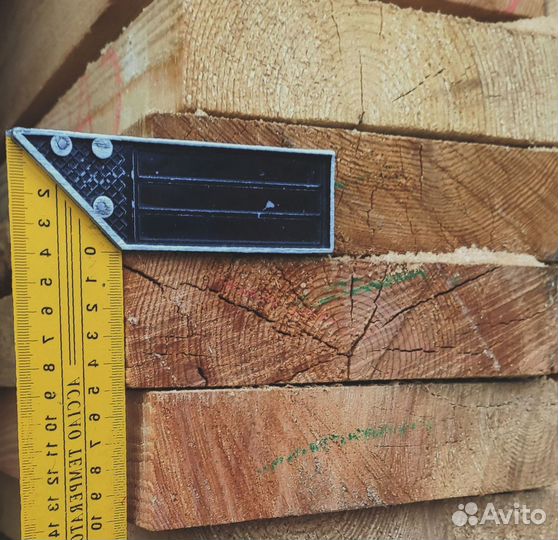 Качественные доски лиственницы 35x110 мм, готовы для использования