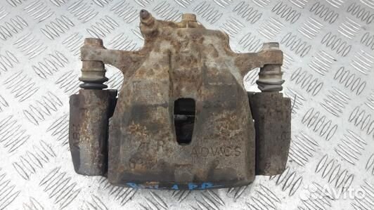 Суппорт тормозной передний правый toyota RAV 4 ZSA