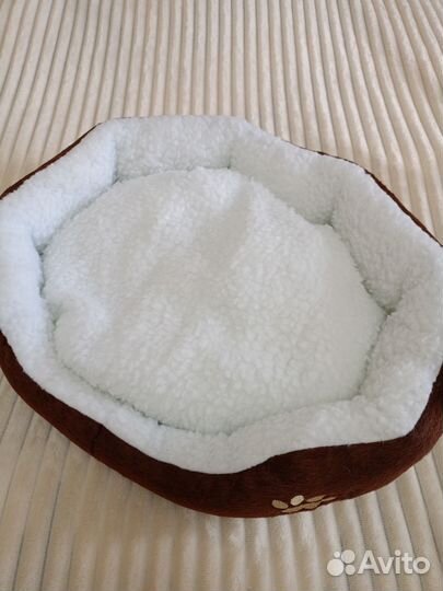 Лежанка для собак и кошек новая