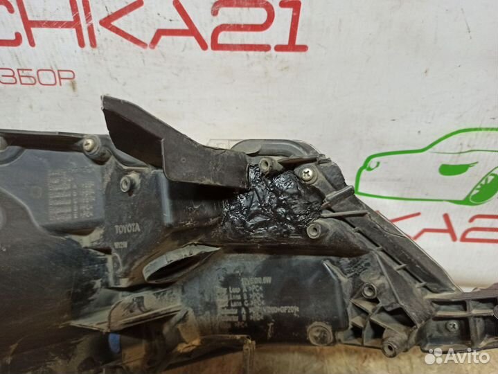 Фара левая toyota Corolla E180 (2015-2019)