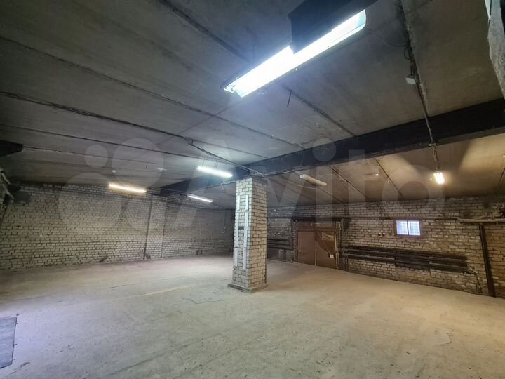 Склад, 300 м²