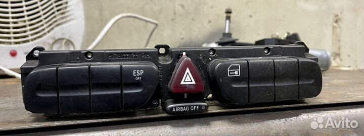 Блок кнопок Mercedes C w203