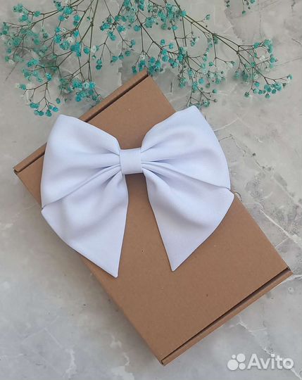 Заколка для волос бант