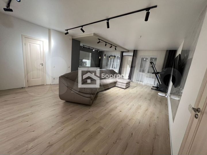 3-к. квартира, 128 м², 4/15 эт.