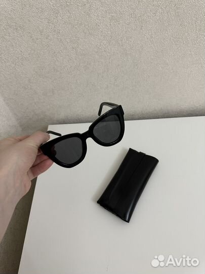 Солнцезащитные очки