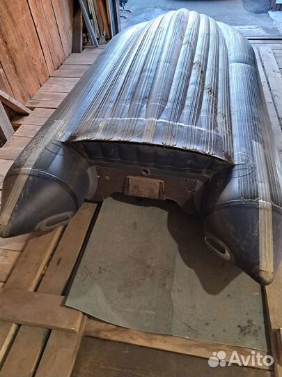 Лодка с мотором