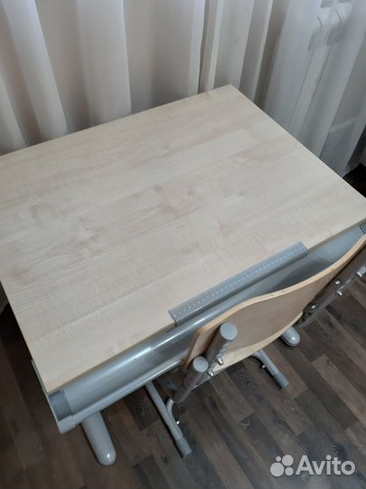 Продам парту и стул для школьника регулируемые