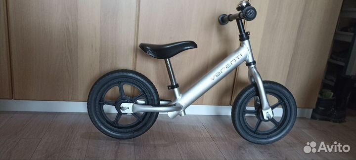 Беговел verenti вес 1,8 кг