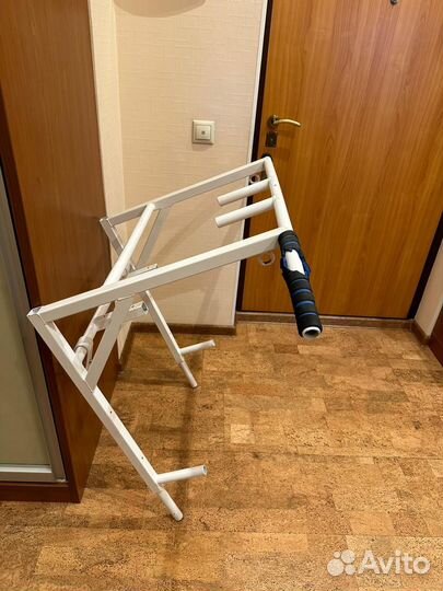 Турник настенный