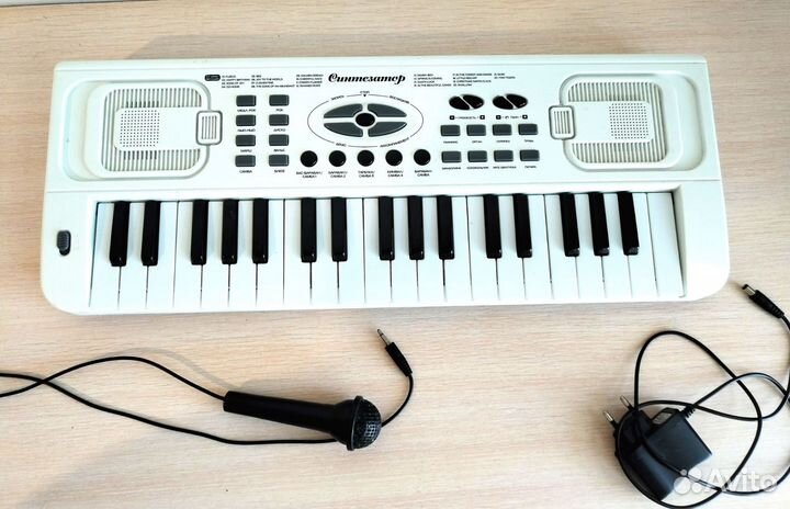 Синтезатор детский с микрофоном