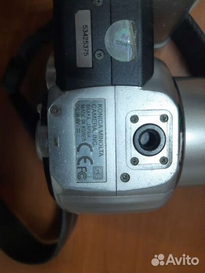 Цифровой фотоаппарат conica minolta Z 2