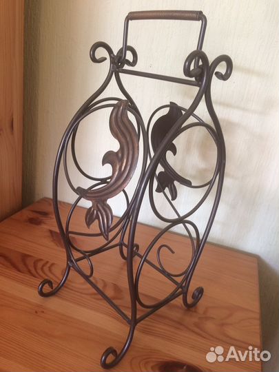 Кованная подставка для вина