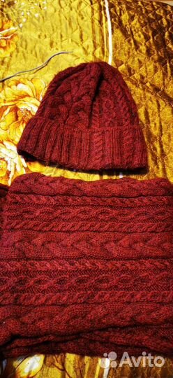 Шапка и шарф женский