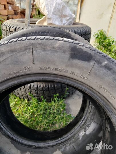 CST C888 205/60 R16