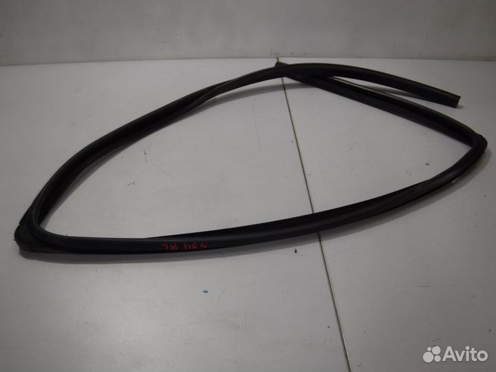 Уплотнитель стекла двери Opel Zafira B