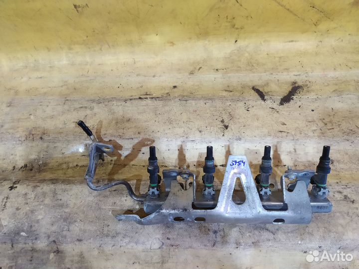 Рейка топливная рампа nissan qashqai J10 Ниссан