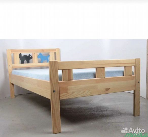 Детская кровать IKEA с матрасом