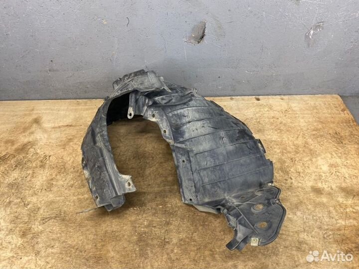 Подкрылок передний левый Nissan X-Trail T31