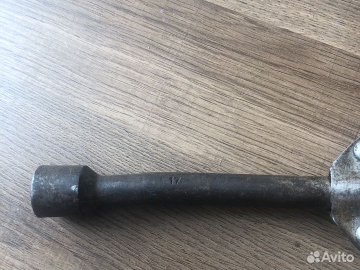 Ключ балонный крестовой