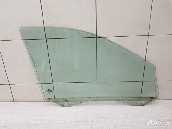 Стекло переднее левое Kia Sorento 1 D4CB 2005