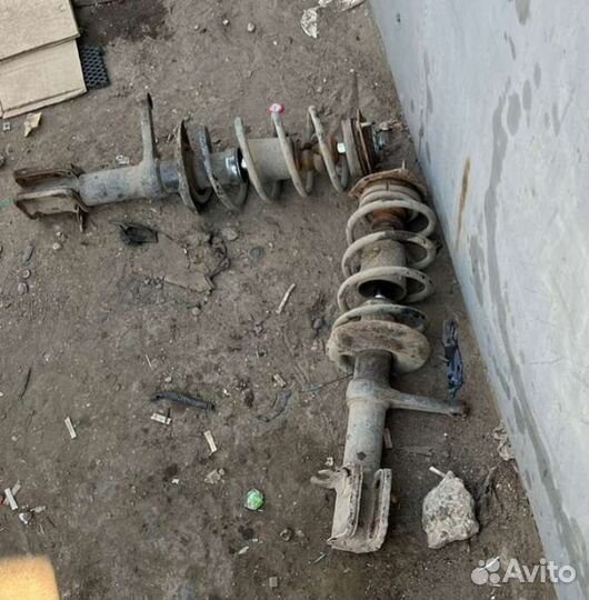 Передние стойки ваз 2110 бу,торг