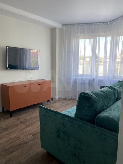 2-к. квартира, 42 м², 4/10 эт.