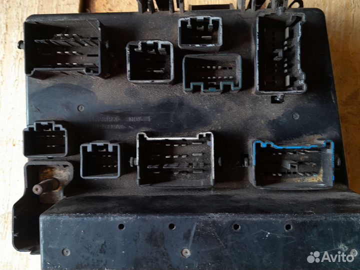 Блок предохранителей крайслер пацифика 2004
