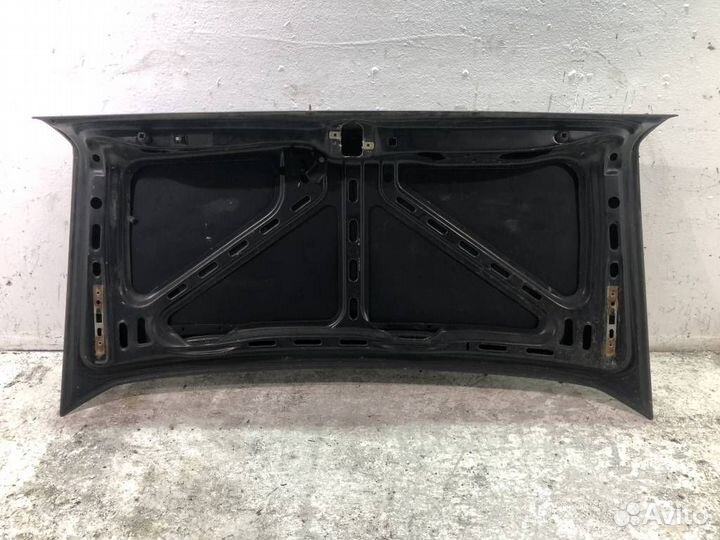 Крышка багажника Мерседес