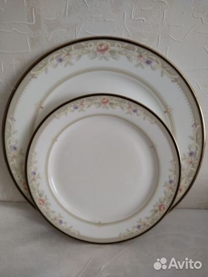 Набор тарелок 18 штук(6 персон) Япония