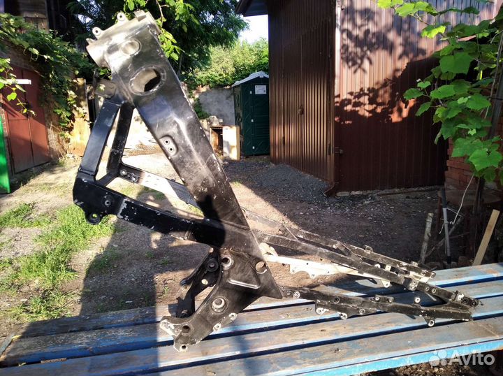 Каwasaki ZZR 400-2. Рама