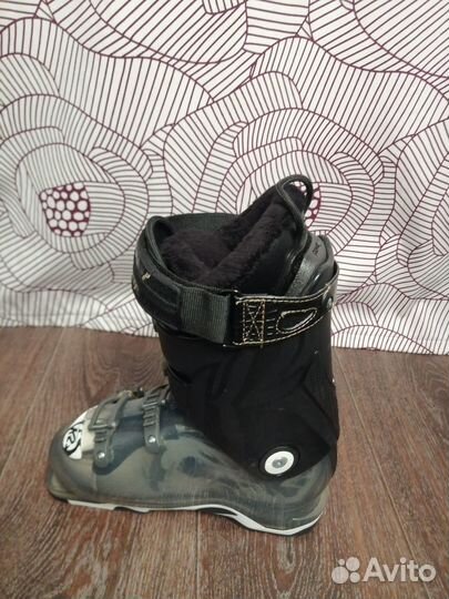 Лыжные ботинки горные лыжи