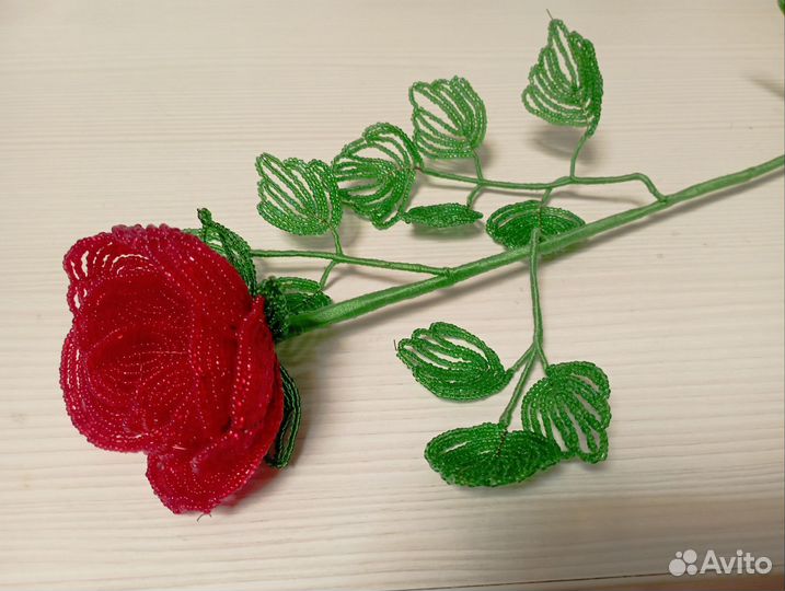 Роза из бисера 30 см