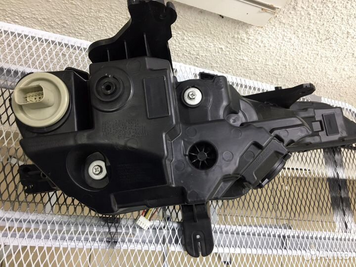 Фара левая Chevrolet Camaro VI led