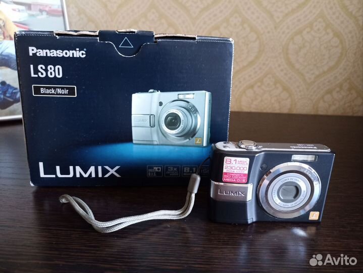 Компактный фотоаппарат