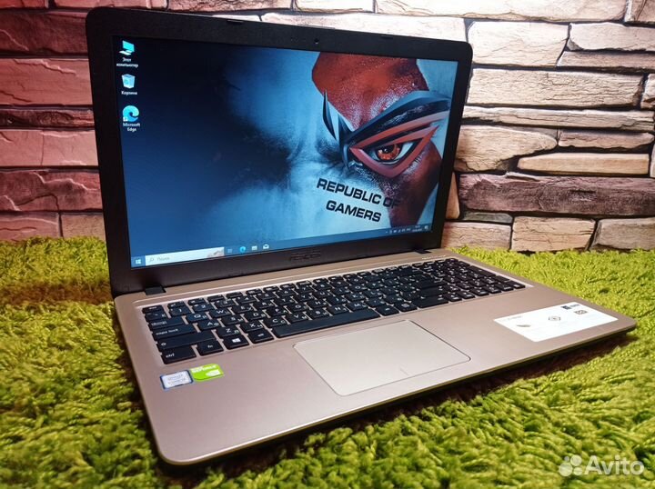 Игровой Asus в идеале Core i3-7020 12Gb SSD MX 110