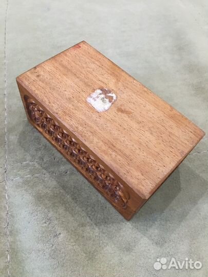 Деревянная шкатулка
