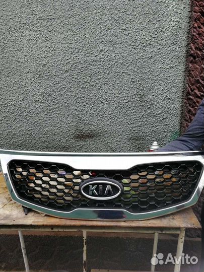 Решетка радиатора Kia Sorento