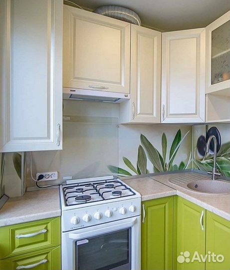 Кухонный гарнитур с фасадами из эмали