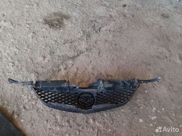 Решётка радиатора Mazda Premacy