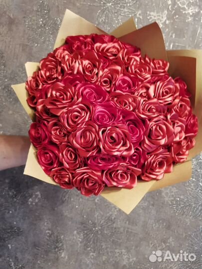 Делаю розы из атласных лент