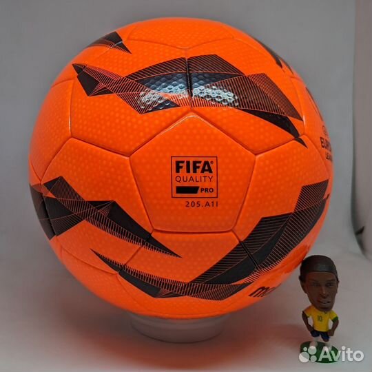 Футбольный мяч Лиги Европы Molten 2018-19 зима