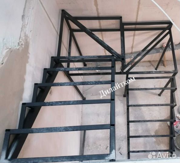 Лестница металлическая под отделку