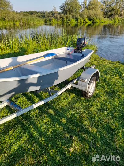 Лодка с мотором