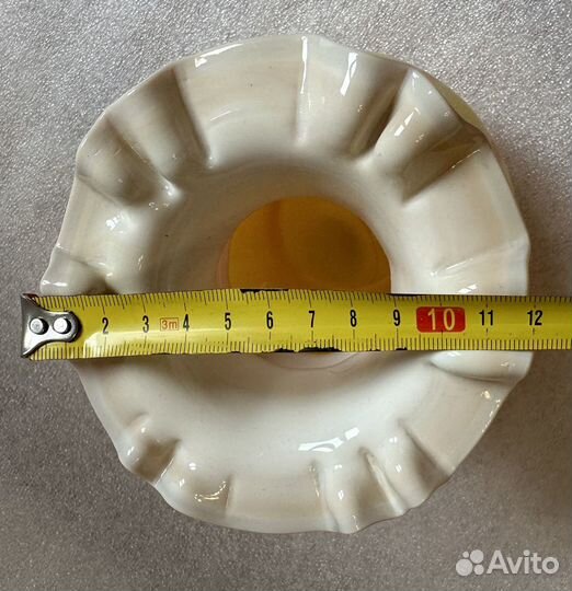 Яркая вазочка завода Красный май